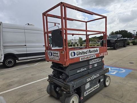 2018 SKYJACK SJIII3219 Scissor Lift 19' Electric