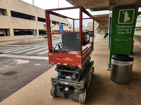 2018 SKYJACK SJIII3219 Scissor Lift 19' Electric
