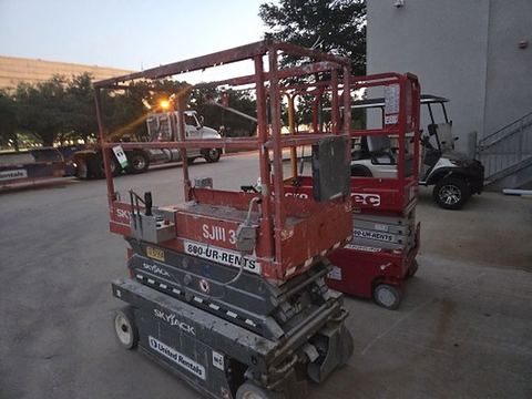 2018 SKYJACK SJIII3219 Scissor Lift 19' Electric
