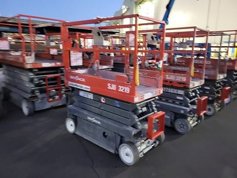 2018 SKYJACK SJIII3219 Scissor Lift 19' Electric