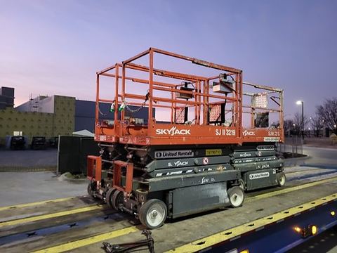 2018 SKYJACK SJIII3219 Scissor Lift 19' Electric