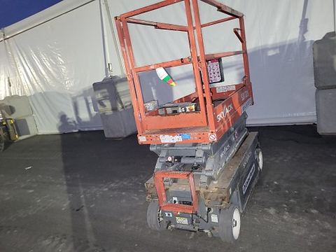 2018 SKYJACK SJIII3219 Scissor Lift 19' Electric