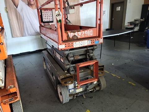 2018 SKYJACK SJIII3219 Scissor Lift 19' Electric