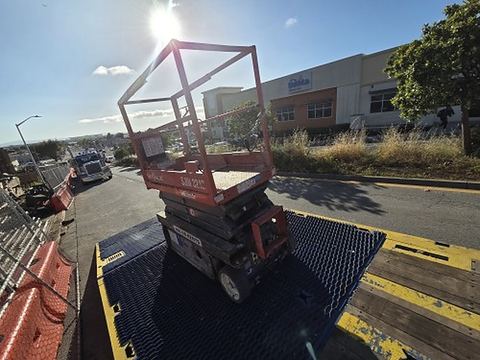 2018 SKYJACK SJIII3219 Scissor Lift 19' Electric