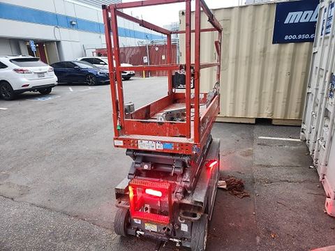 2018 SKYJACK SJIII3219 Scissor Lift 19' Electric