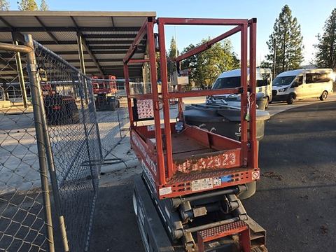 2018 SKYJACK SJIII3219 Scissor Lift 19' Electric
