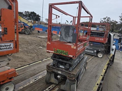 2018 SKYJACK SJIII3219 Scissor Lift 19' Electric