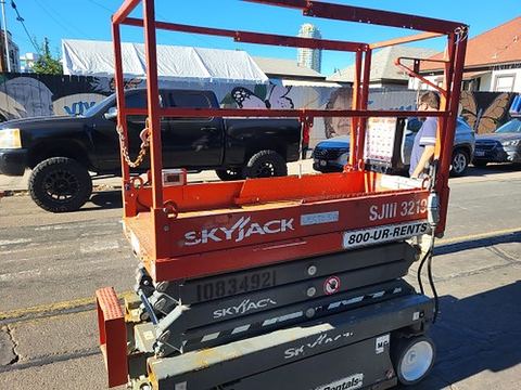 2018 SKYJACK SJIII3219 Scissor Lift 19' Electric