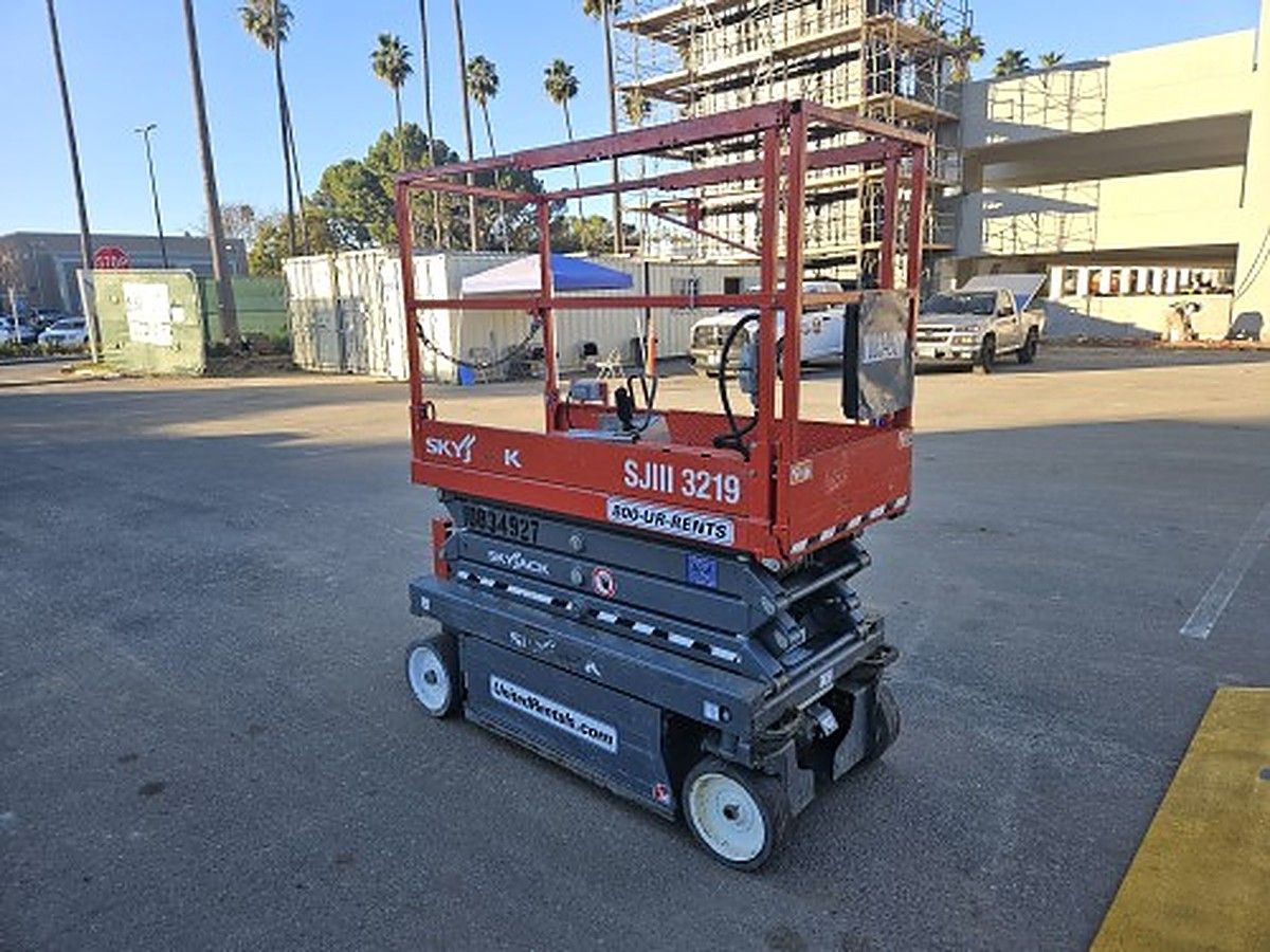 2018 SKYJACK SJIII3219 for sale in Las Vegas, NV