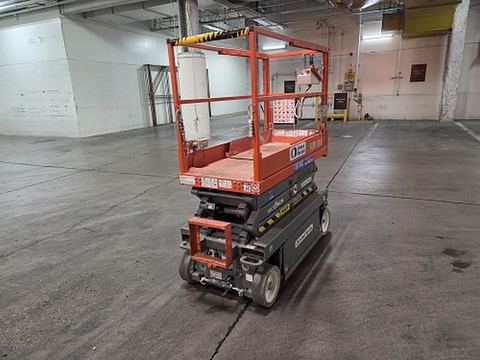 2018 SKYJACK SJIII3219 Scissor Lift 19' Electric