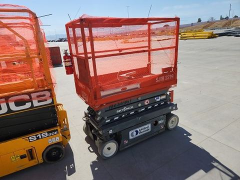 2018 SKYJACK SJIII3219 Scissor Lift 19' Electric