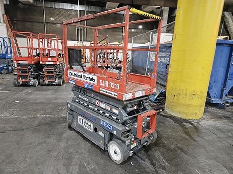 2018 SKYJACK SJIII3219 Scissor Lift 19' Electric