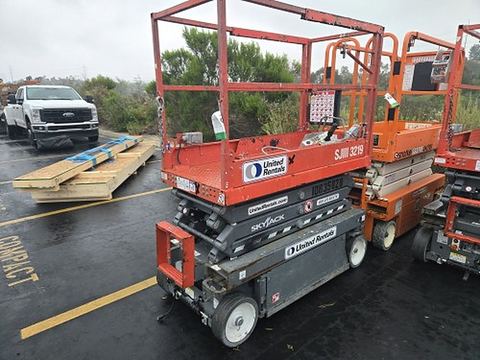 2018 SKYJACK SJIII3219 Scissor Lift 19' Electric