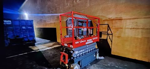 2018 SKYJACK SJIII3219 Scissor Lift 19' Electric