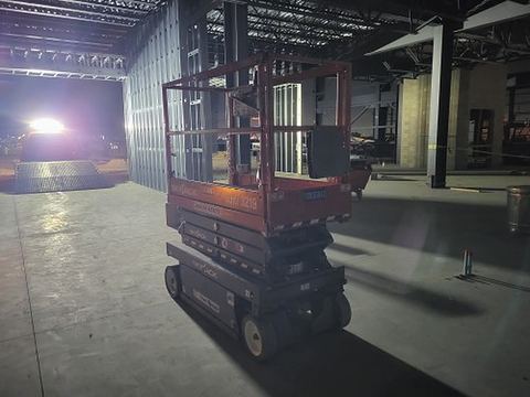 2018 SKYJACK SJIII3219 Scissor Lift 19' Electric