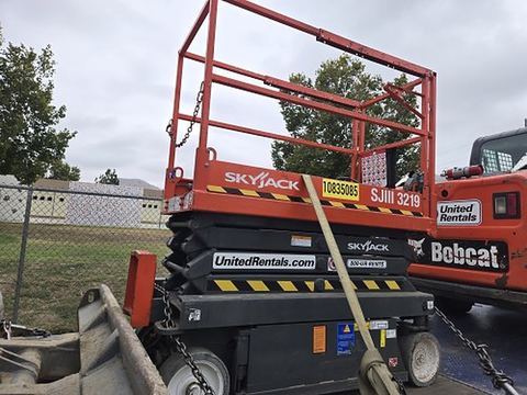 2018 SKYJACK SJIII3219 Scissor Lift 19' Electric