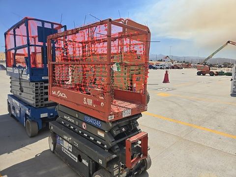 2018 SKYJACK SJIII3219 Scissor Lift 19' Electric