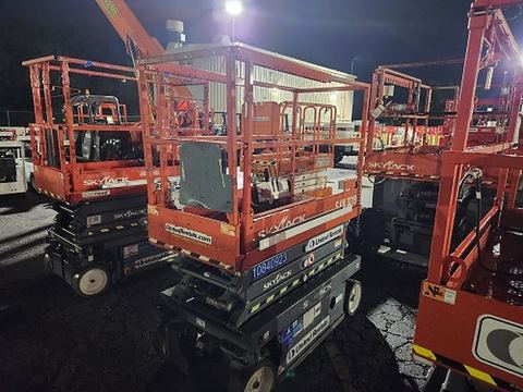 2018 SKYJACK SJIII3219 Scissor Lift 19' Electric