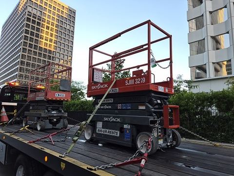 2018 SKYJACK SJIII3219 Scissor Lift 19' Electric