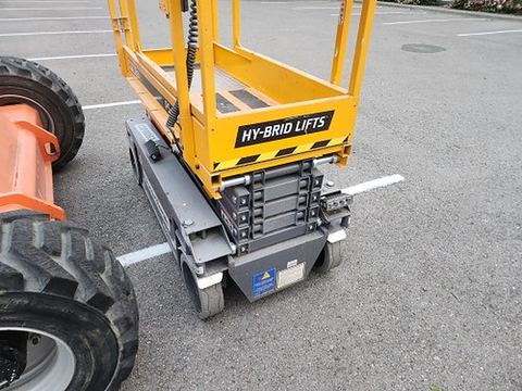 2018 SKYJACK SJIII3219 Scissor Lift 19' Electric