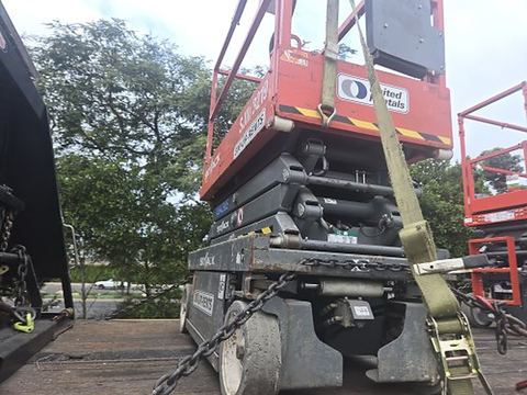 2018 SKYJACK SJIII3219 Scissor Lift 19' Electric