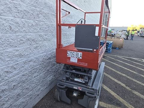 2018 SKYJACK SJIII3219 Scissor Lift 19' Electric
