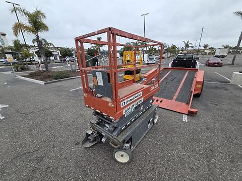 2018 SKYJACK SJIII3219 Scissor Lift 19' Electric