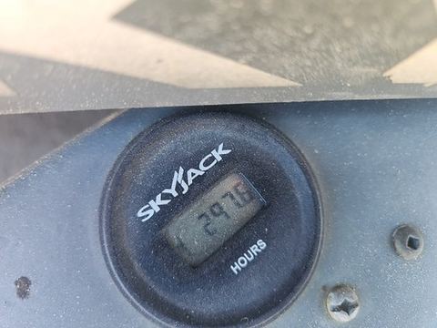 2018 SKYJACK SJIII3219 Scissor Lift 19' Electric