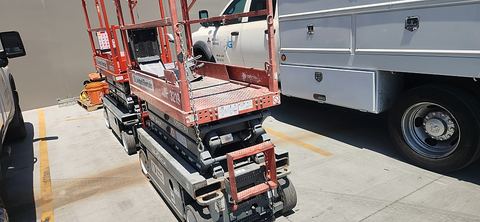 2018 SKYJACK SJIII3219 Scissor Lift 19' Electric