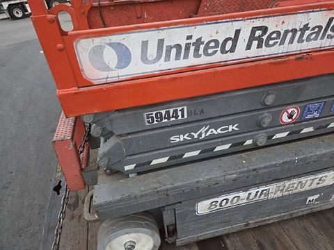 2018 SKYJACK SJIII3219 Scissor Lift 19' Electric