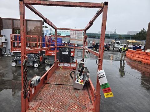 2018 SKYJACK SJIII3219 Scissor Lift 19' Electric