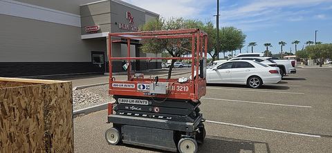 2018 SKYJACK SJIII3219 Scissor Lift 19' Electric