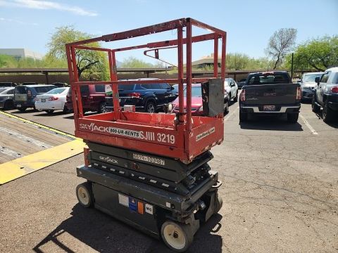2018 SKYJACK SJIII3219 Scissor Lift 19' Electric
