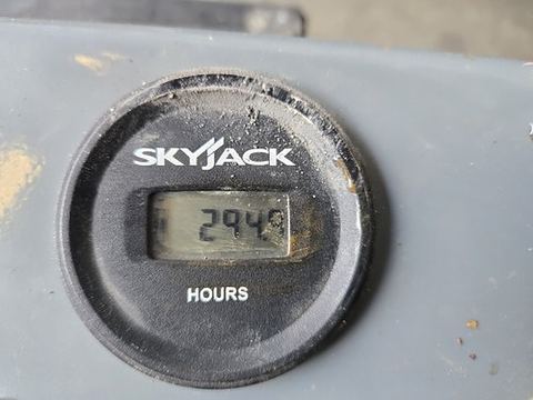 2018 SKYJACK SJIII3220 Scissor Lift 20-21' Electric Power Deck