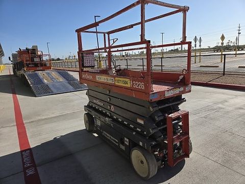 2018 SKYJACK SJIII3226 Scissor Lift 24-26' Electric 30-36" Wide