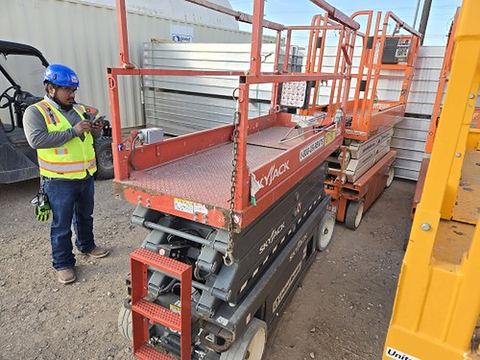 2018 SKYJACK SJIII3226 Scissor Lift 24-26' Electric 30-36" Wide
