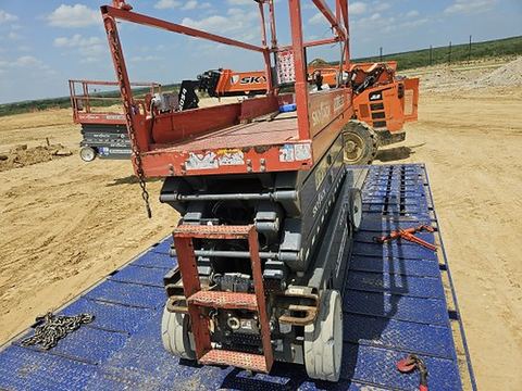 2018 SKYJACK SJIII3226 Scissor Lift 24-26' Electric 30-36" Wide