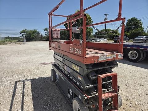 2018 SKYJACK SJIII3226 Scissor Lift 24-26' Electric 30-36" Wide