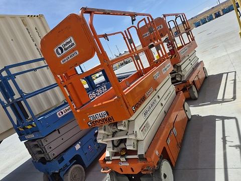 2018 SKYJACK SJIII3226 Scissor Lift 24-26' Electric 30-36" Wide