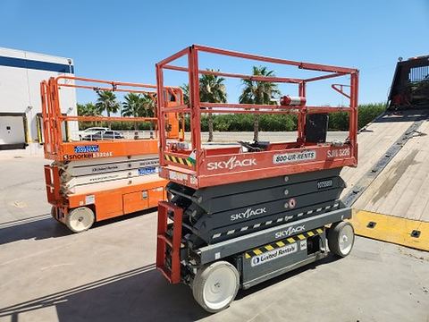 2018 SKYJACK SJIII3226 Scissor Lift 24-26' Electric 30-36" Wide