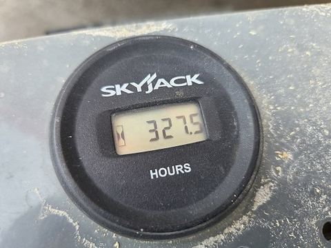 2018 SKYJACK SJIII3226 Scissor Lift 24-26' Electric 30-36" Wide