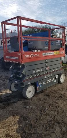 2018 SKYJACK SJIII3226 Scissor Lift 24-26' Electric 30-36" Wide