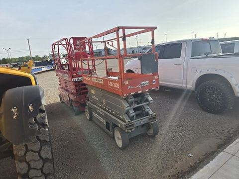 2018 SKYJACK SJIII3226 Scissor Lift 24-26' Electric 30-36" Wide