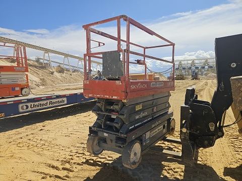 2018 SKYJACK SJIII3226 Scissor Lift 24-26' Electric 30-36" Wide