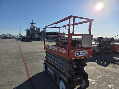 2018 SKYJACK SJIII3226 Scissor Lift 24-26' Electric 30-36" Wide