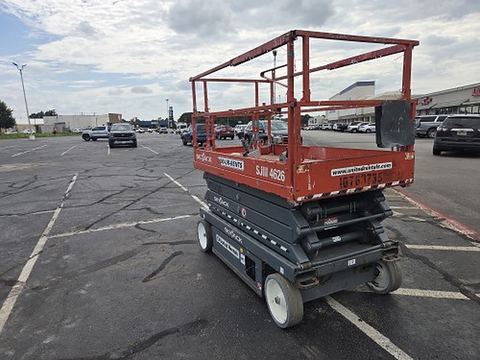 2018 SKYJACK SJIII4626 Scissor Lift 24-26' Electric 46-68" Wide