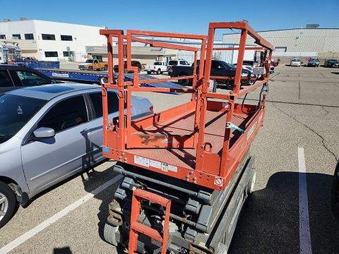 2018 SKYJACK SJIII4626 Scissor Lift 24-26' Electric 46-68" Wide