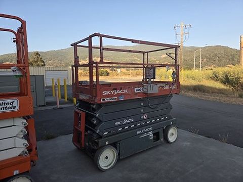 2018 SKYJACK SJIII4632 Scissor Lift 30-35' Electric 46-48" Wide