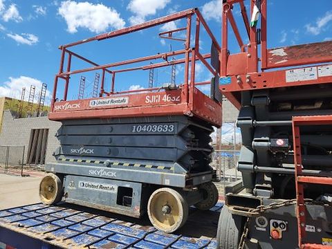 2018 SKYJACK SJIII4632 Scissor Lift 30-35' Electric 46-48" Wide