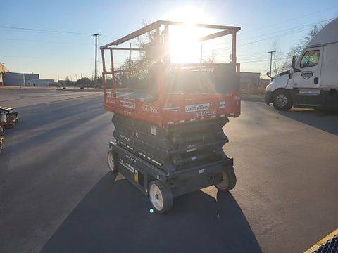 2018 SKYJACK SJIII4632 Scissor Lift 30-35' Electric 46-48" Wide